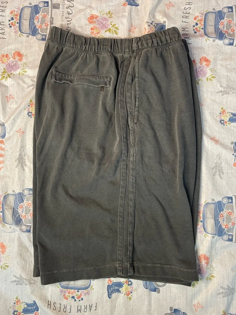 Emerge Charcoal/Washed Black Knit Cargo Shorts Men's Large NWT